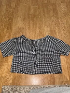 Black & White Gingham Tie-Front Crop Top - Women
